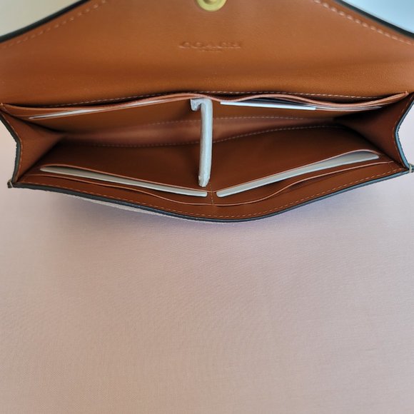 COACH Wyn Colorblock Leather Large Wallet- Light Camel Multi - Picture 14 of 16